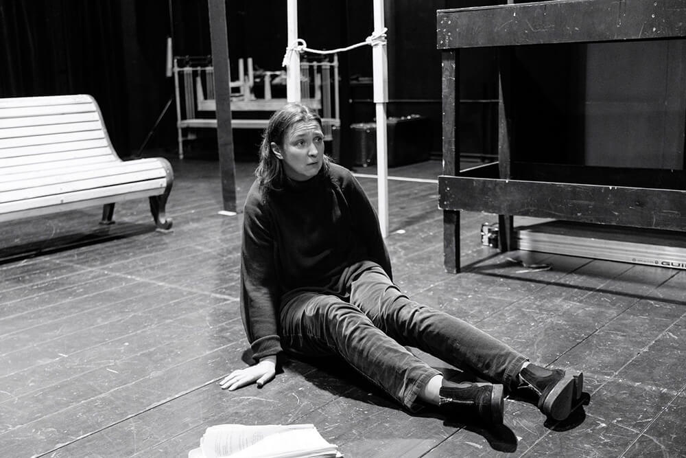 Репетиция спектакля "Без вины виноватые" Репетиция спектакля "Без вины виноватые"